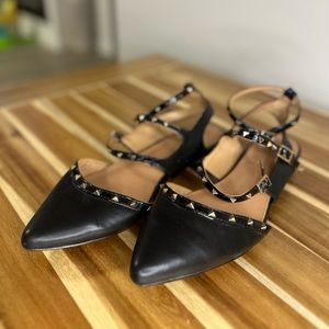 REAL LEATHER ALDO STUDDED FLATS